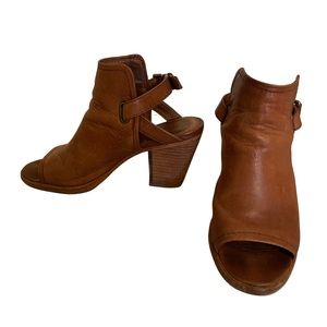 Frye Delaney Harness Shield Sandal Size 7